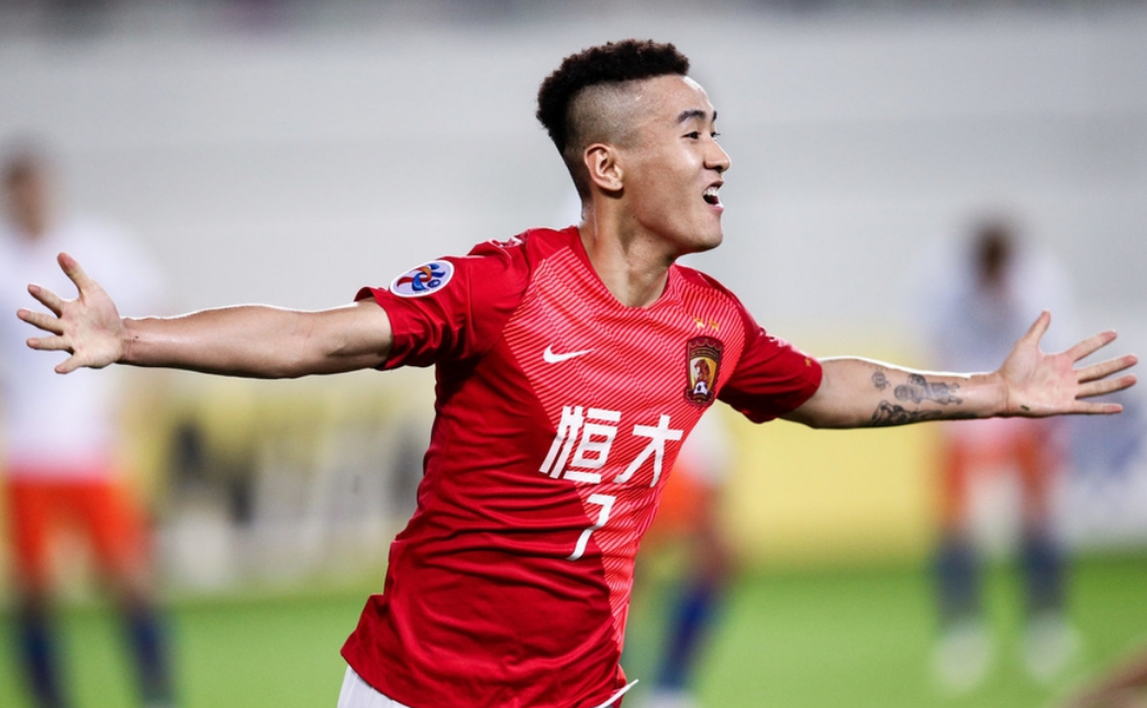  多特蒙德客场惨败，争冠形势急转直下  